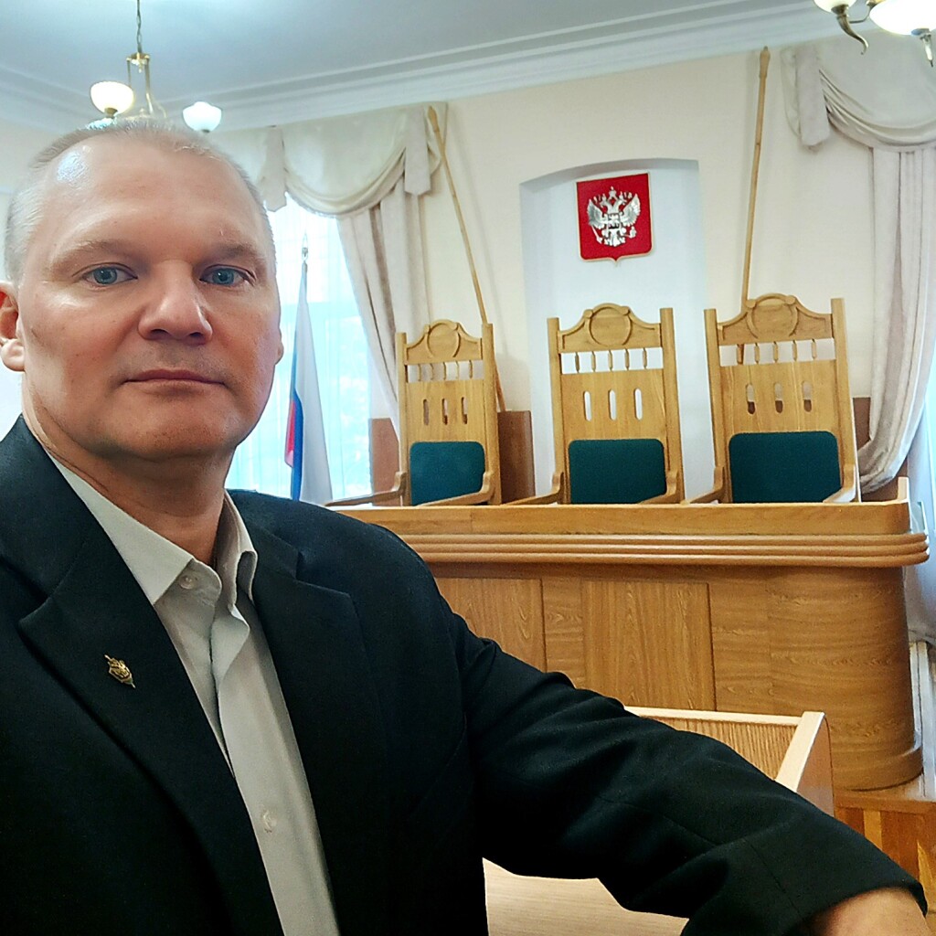 Адвокат Валерий Рудольфович